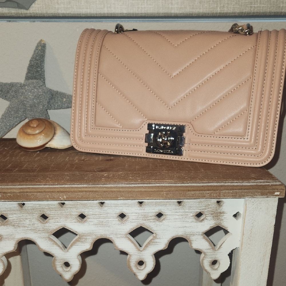 Nwt- Elegant Pink Badgley Mischka Vegan Leather Quilted Crossbody Shoulder Bag